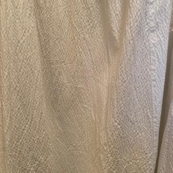 Textured White Maxi Skirt - Picture 2 of 4